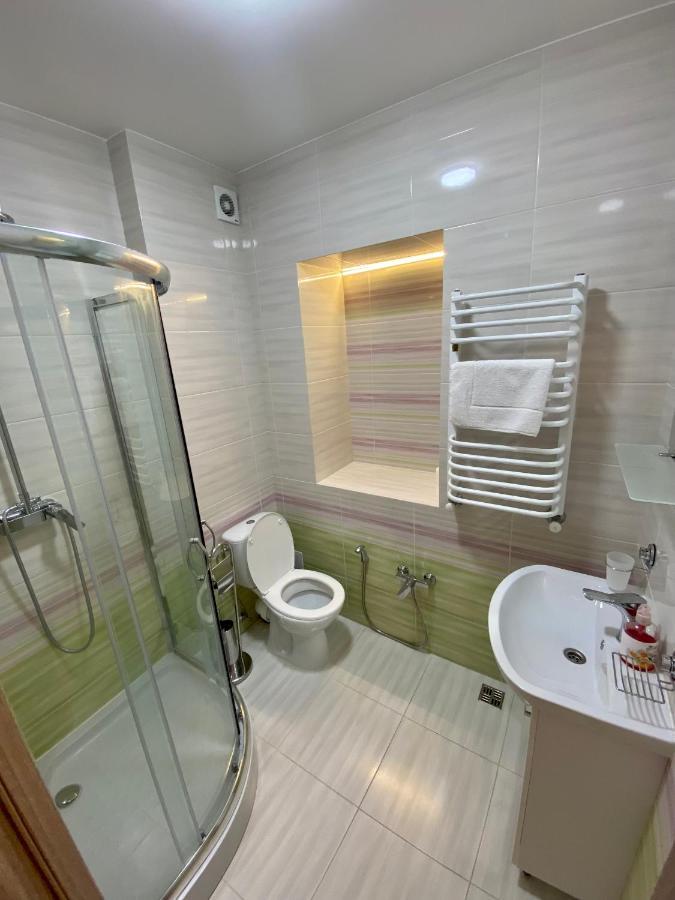 Yaroslav Osmomysl Square Apartments Lviv Luaran gambar
